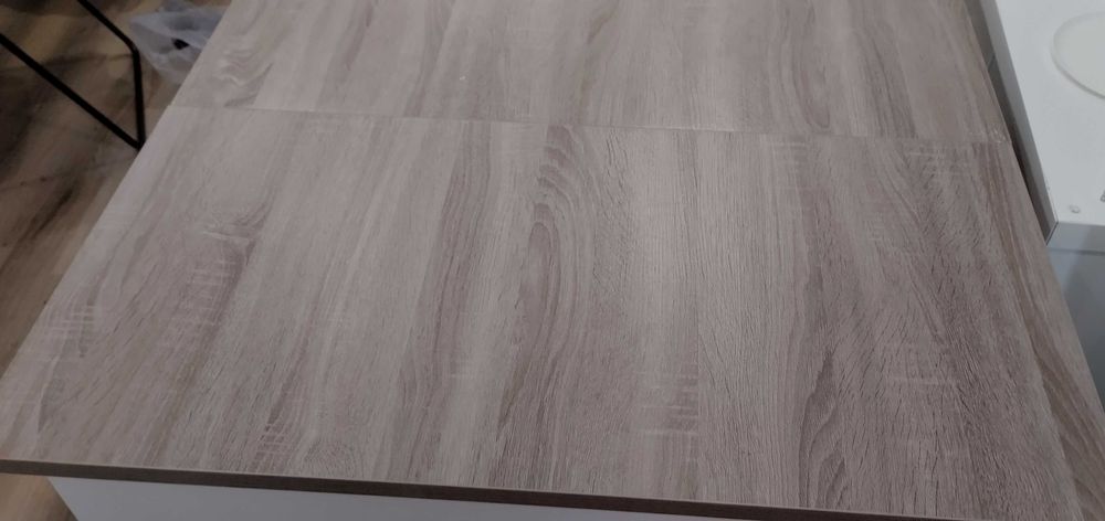 Conjunto mesa de sala e móvel