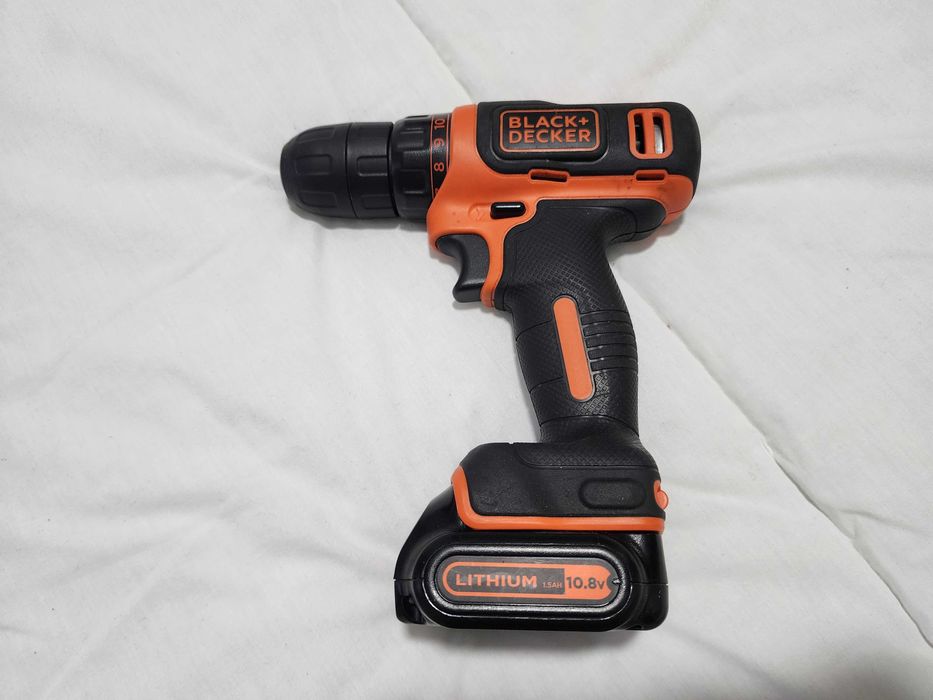 Berbequim/Aparafusadora Black + Decker 10.8V
