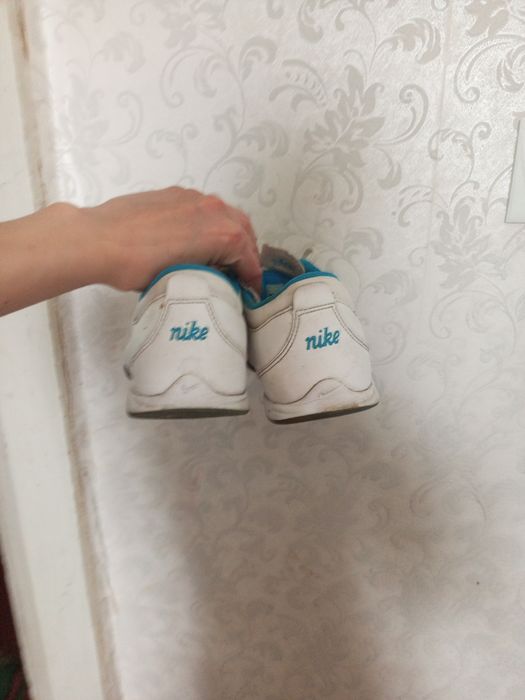 Кросівки Nike Wmns Air Musio 38.5 (24.5)cm