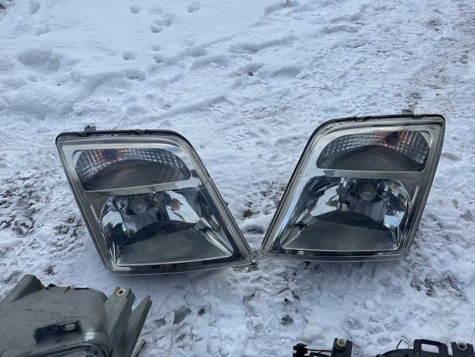 фари передні Ford Transit Connect Volkswagen Lt 28-35 Mercedes Vito