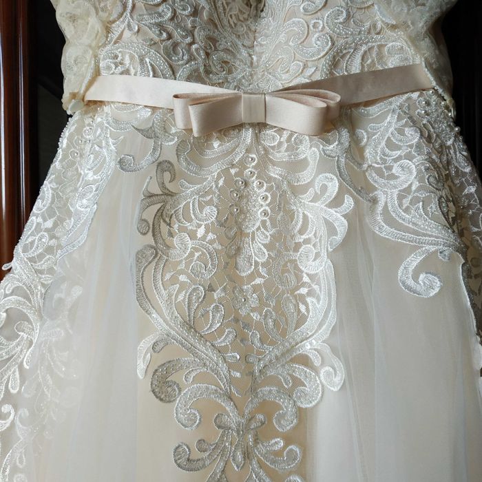 Ніжна весільна сукня