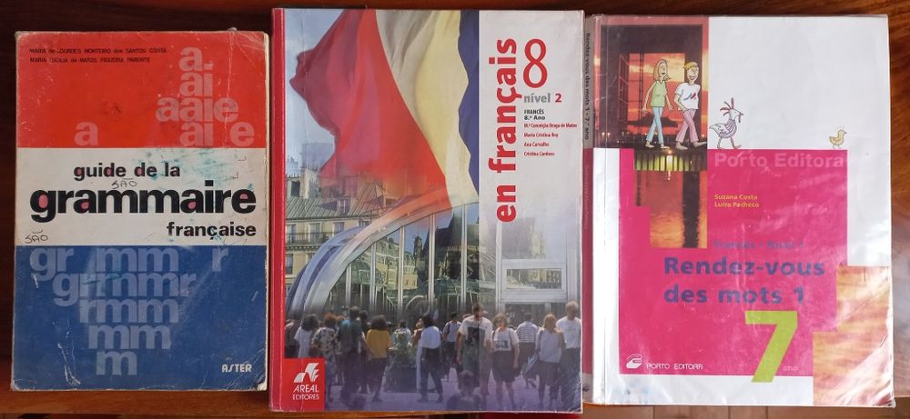 Livros escolares usados
