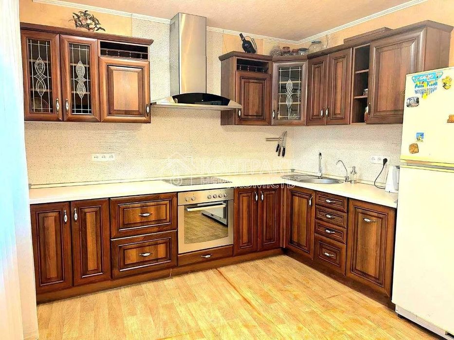 Продаж 3к кв біля метро Перемога,Олексіївка
