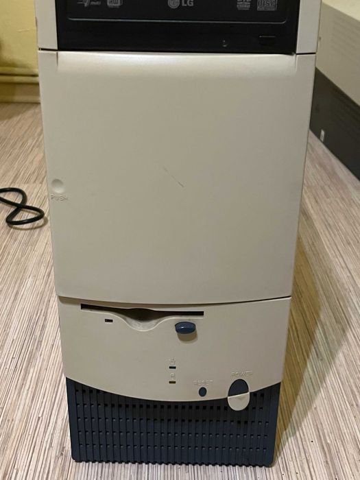 Zestaw Komputery PC Retro, pentium 4, athlon nvidia vanta komputer