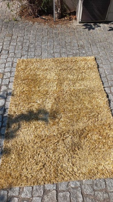 Tapete beje 2m X 1,35m