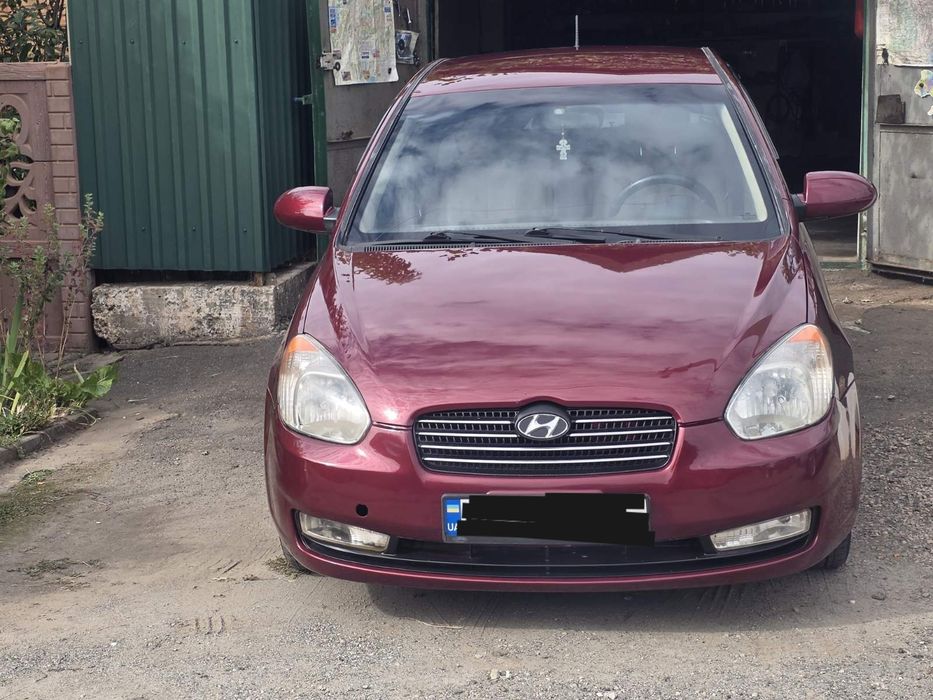 Продам HYUNDAI ACCENT газ-бензин. 2007год. Возможен обмен.