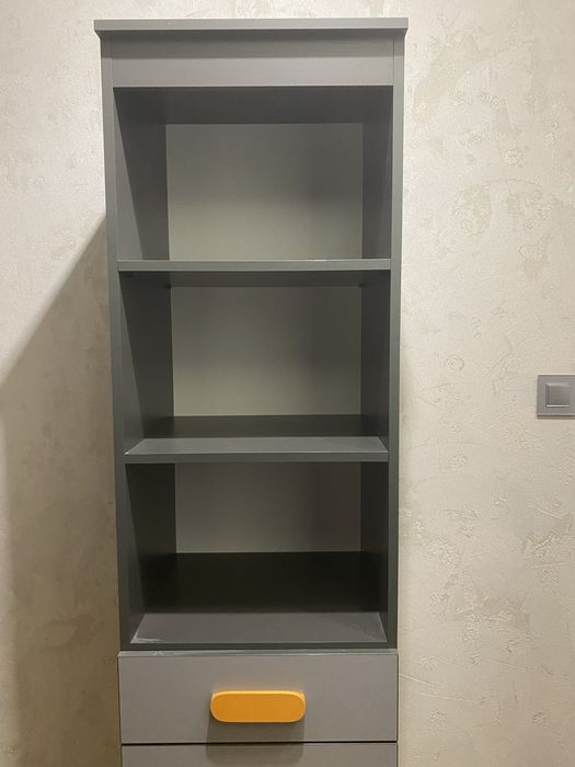 Meble. Biurko. Regał na ksiażki. Półka. Meble młodzieżowe. Meble biuro.