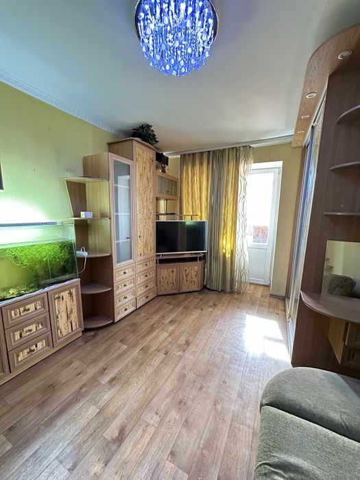 1-К Институт Связи, рядом Рынок