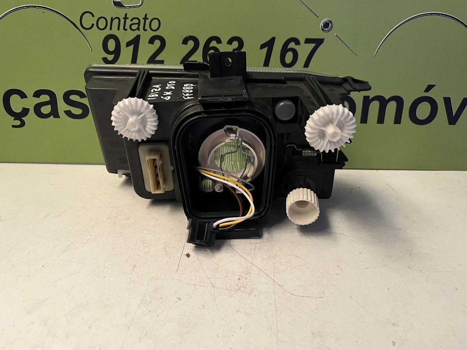 Seat Ibiza 6k - Farol Direito - FF880