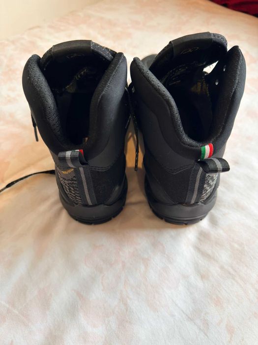 Bota Moto TCX Gore-Tex 39 – como nova – 130€ negociável