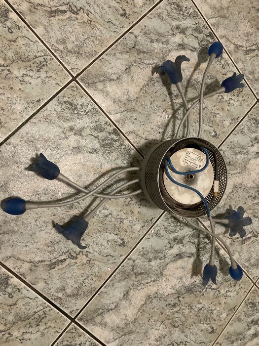 Żyrandol do pokoju nastolatki