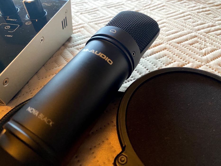 M-Audio M-Track 2x2 Bundle (Audio Interface + Microphone + Headphones)64563969723777123