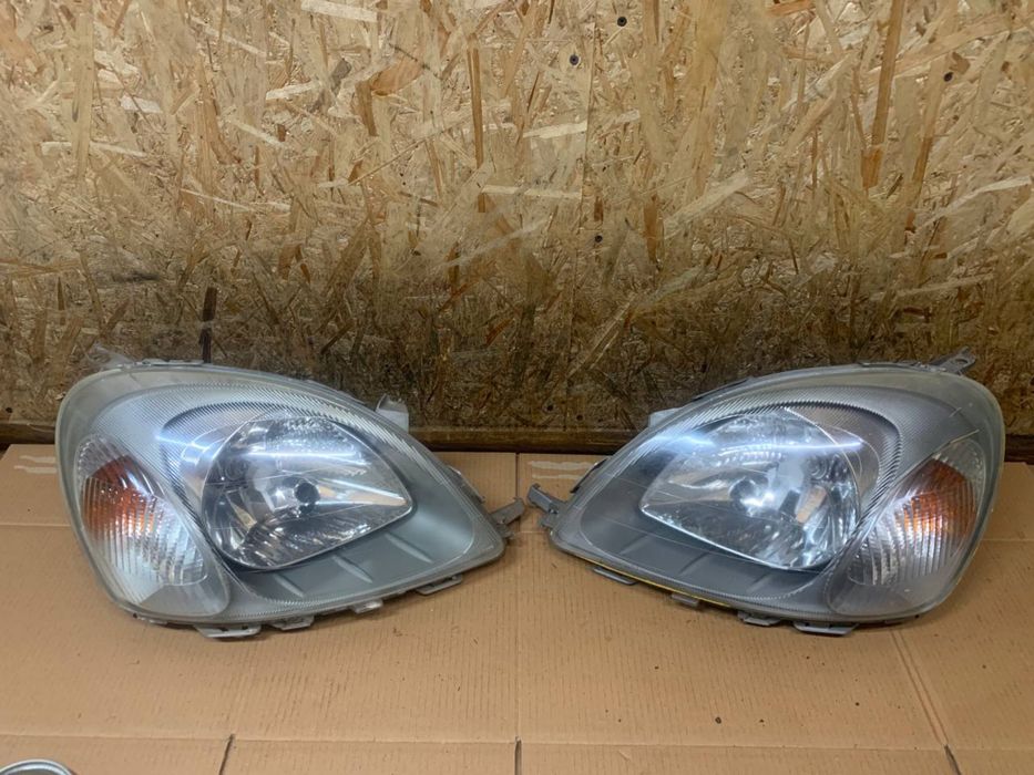 Передні фари Toyota Yaris I Тойота Яріс 1 1999—2003 дорестайл ціна за пару