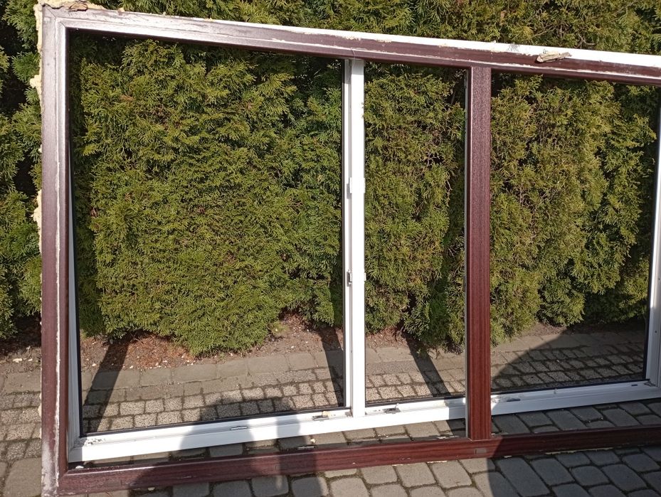 Okno  330 cm na 140 cm