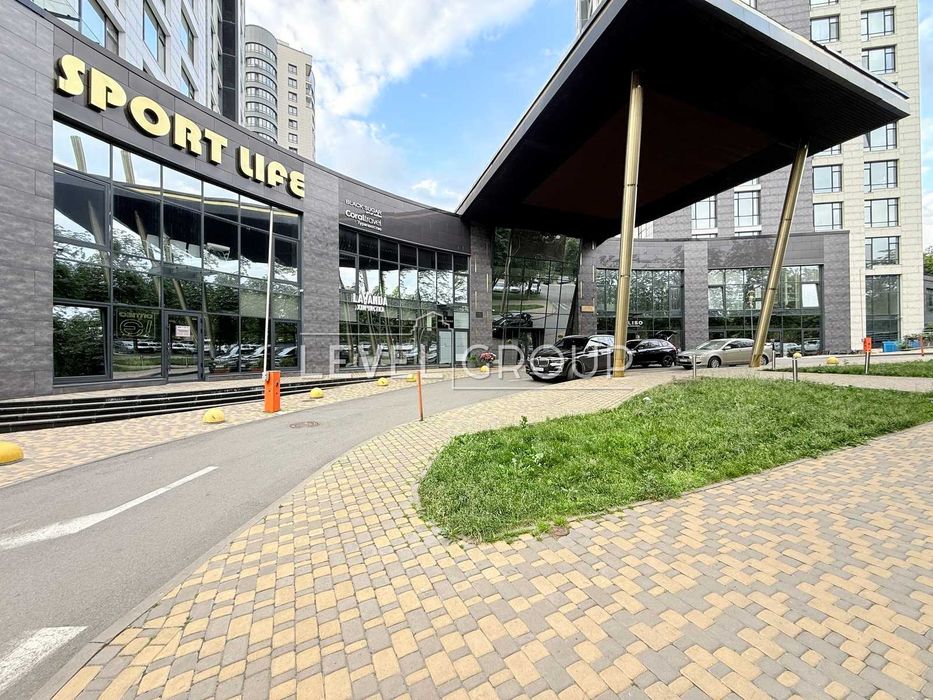 Продаж фасадного комерційного приміщення в ЖК Park Avenue VIP