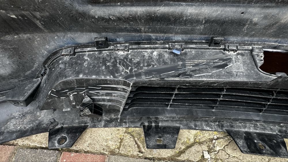 Бампер передній tesla model y juniper ev44384