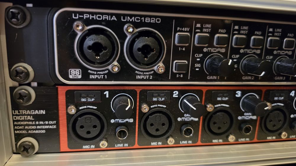 Pack Estúdio 16 Canais: Behringer UMC1820 + ADA8200 + Case Rack + Cabos (Como Novo)