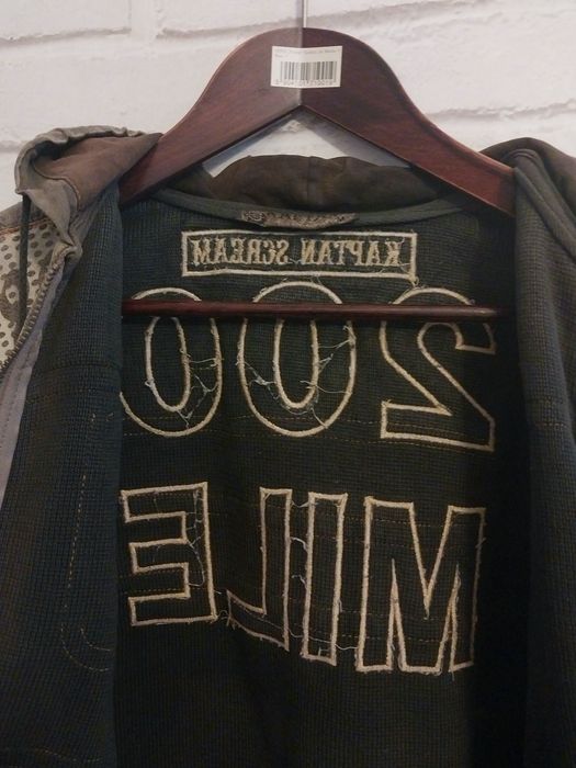 Кофта куртка чоловіча з написами і вишивками