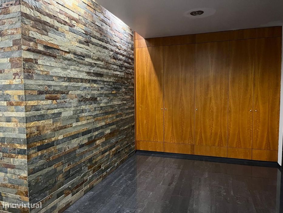 Apartamento T3 | 140m² | Av. Dr. Sá Carneiro – Torres Novas