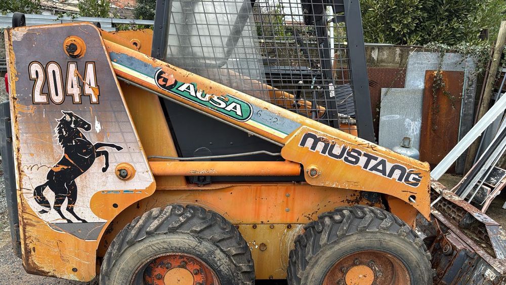 Máquina Bobcat Mustang