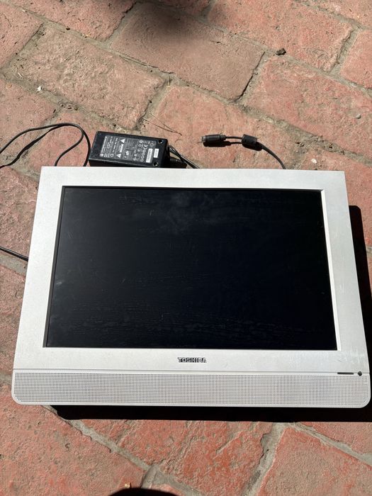 Toshiba LCD TV 12V 17WLT46B made in EU