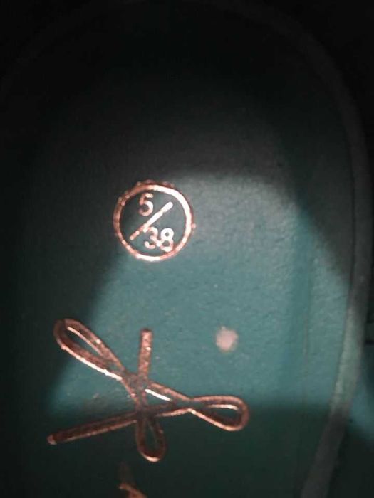 Sapato aberto à frente - T.38