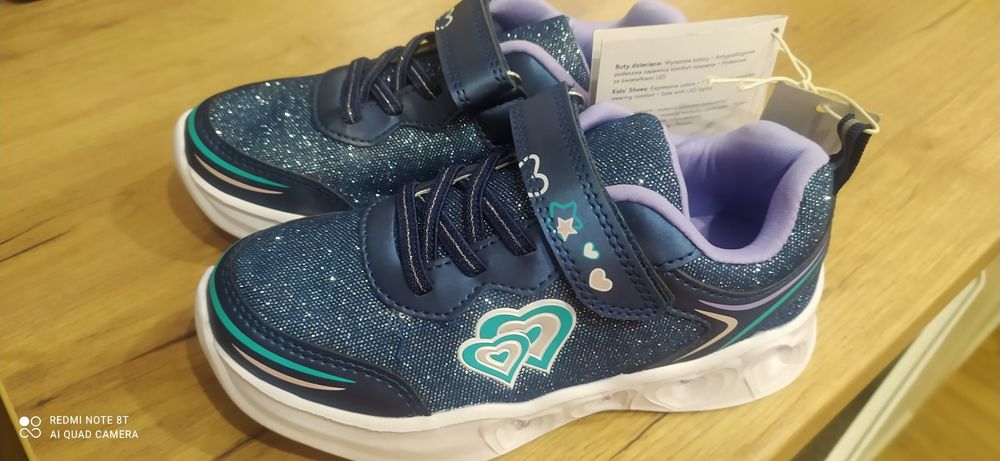 Nowe buty dziewczęce swiecące r. 29