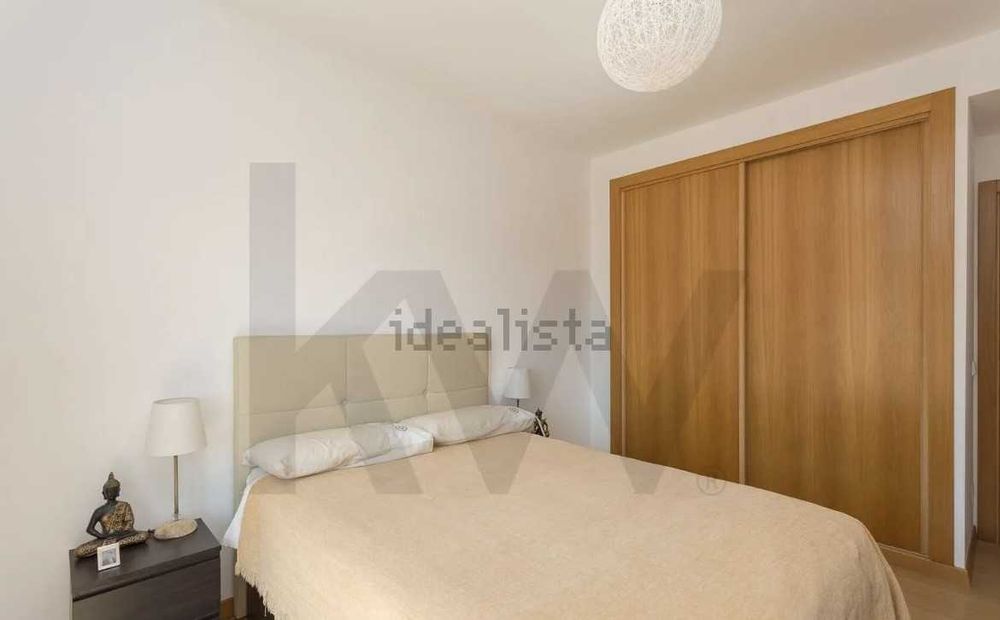 Cama de Casal com Arrumação • Estrutura Estofada • Sistema Elevatório