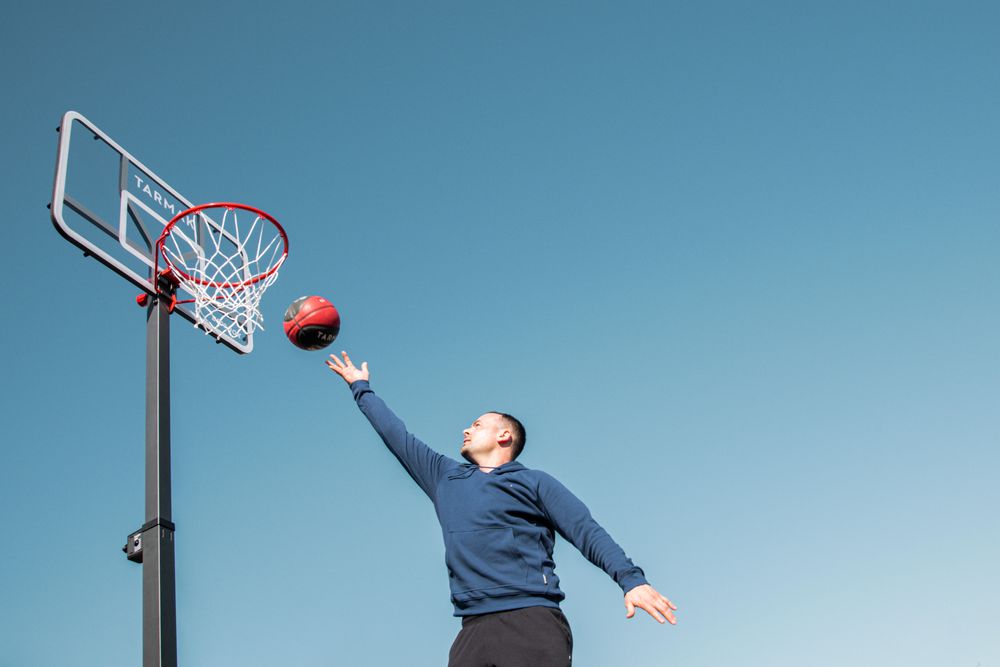 Tabela de Basquetebol com base dobrável, regulável de 2,4 m a 3,05 m