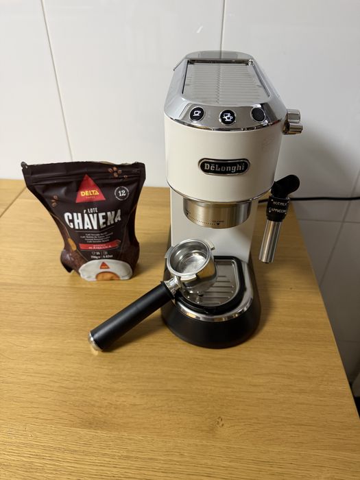DeLonghi Dedica EC685W