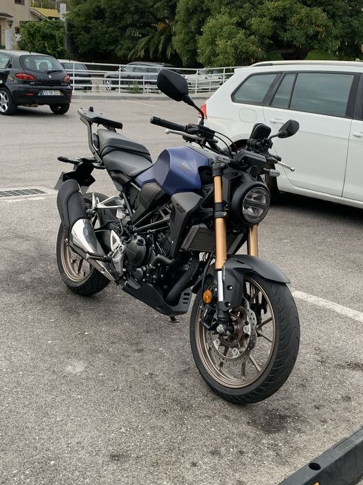 Honda Cb 300R + Extras