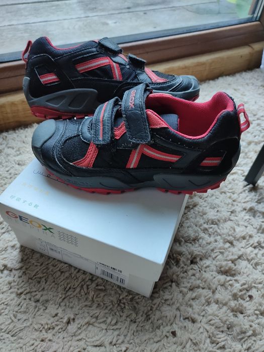 Сникерсы кроссовки детские кожа GEOX