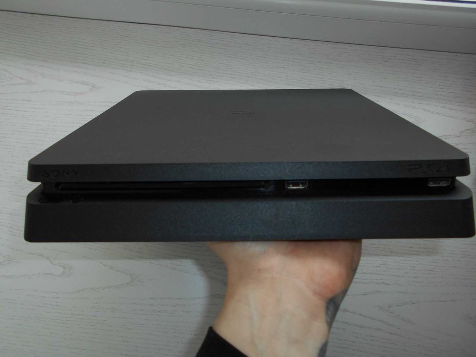 Ігрова консоль Sony Playstation 4 Slim 500GB