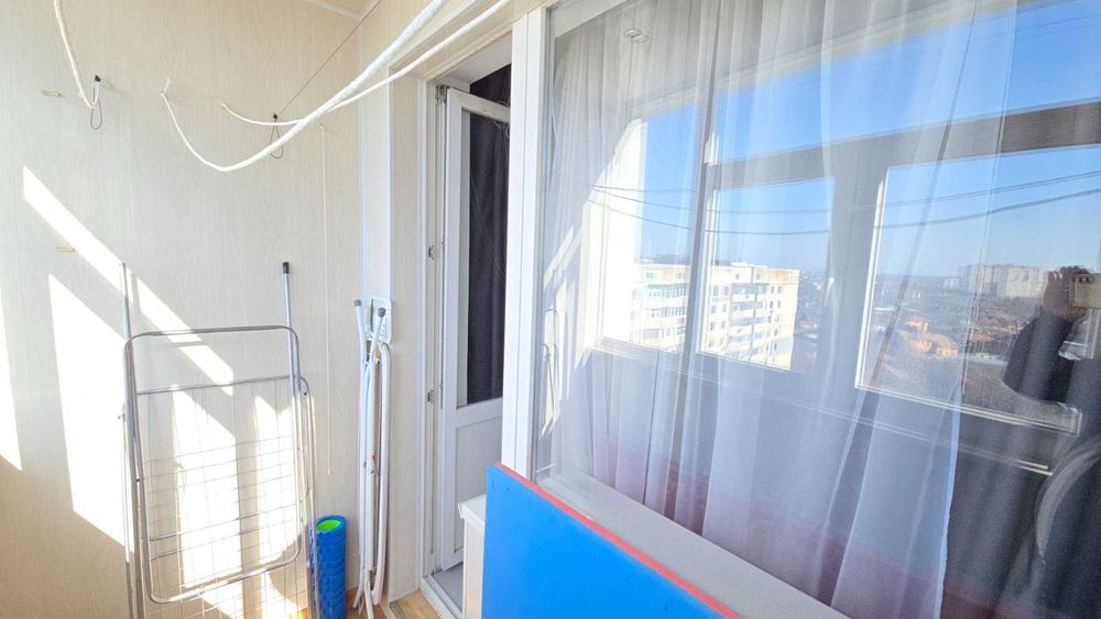 Продам 3к квартиру метро Индустриальная 42000