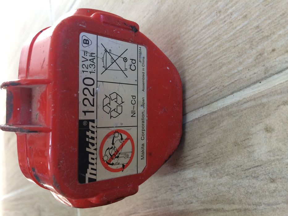 Bateria Makita 1220 do regeneracji, 2 baterie 12V
