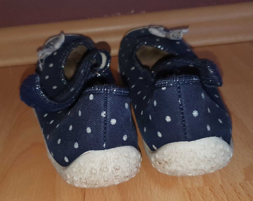 Buty / baleriny materiałowe roz. 32 (122/128) (335