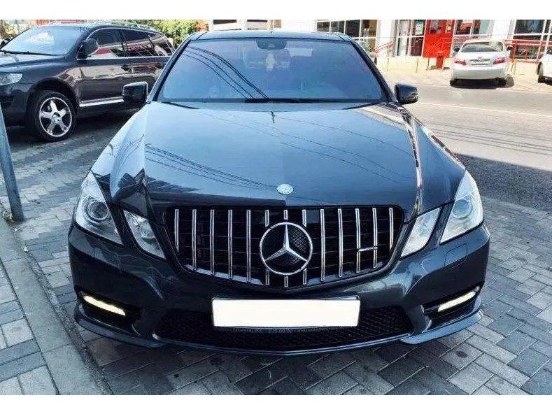 Mercedes E-class W212 Передняя решетка GT (тюнинговая)