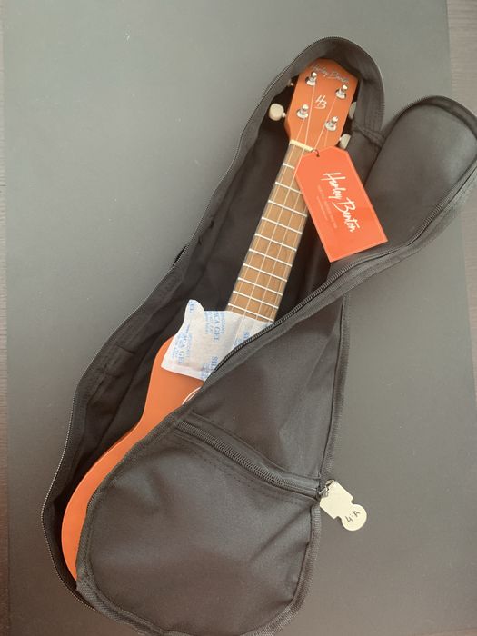 Ukulele Harley Benton  – Novo  a Estrear + Acessórios