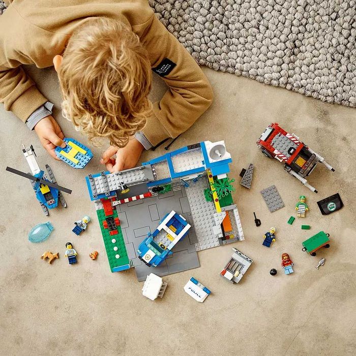 Конструктор LEGO City Поліцейська дільниця ОРИГІНАЛ (60316)