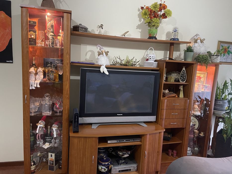 Móvel de sala cor cerejeira