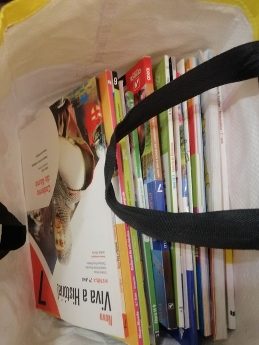 Livros / manuais escolares antigos