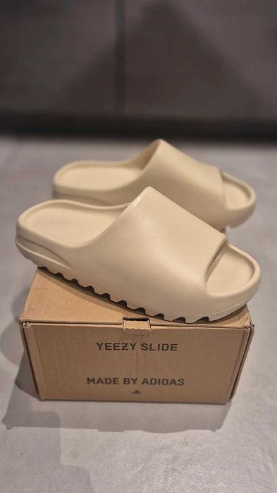 adidas Yeezy Slide R.46