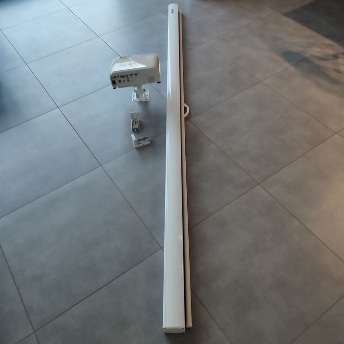 Rzutnik EPSON EH-TW5300 + gratis ekran 2,5*1,5m