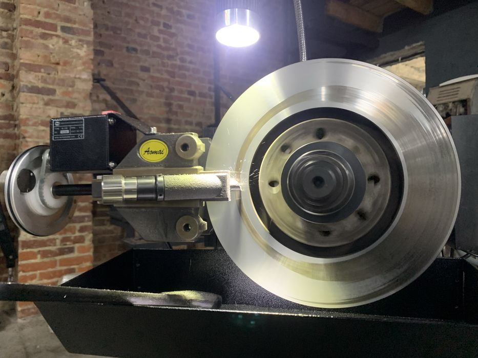 Проточка гальмівних дисків