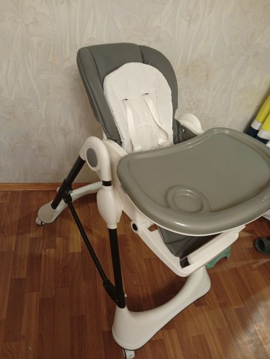 Столик для годування carrello stellа