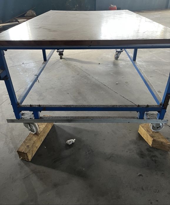 Mesa de trabalho com Rodas