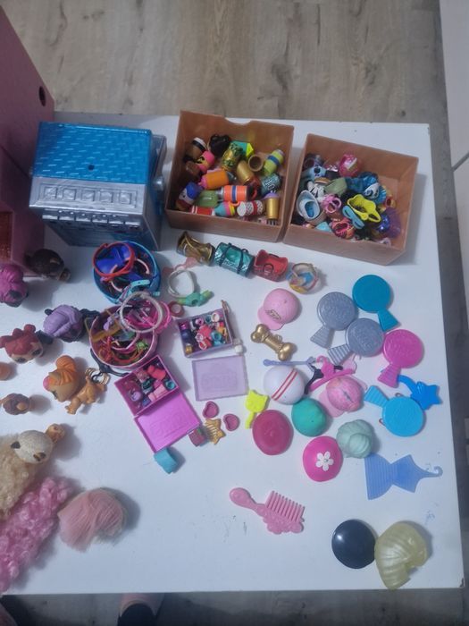 Laleczki lol suprise