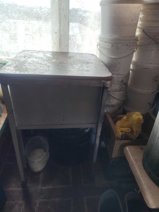 продам стіл для розпічатування меду