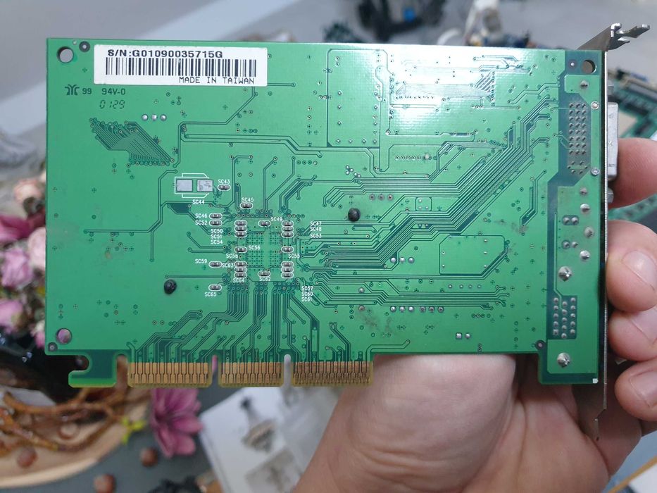 karta gaficzna retro ATI RADEON 7000 64MB (DDR) AGP DVI VGA RV6S
