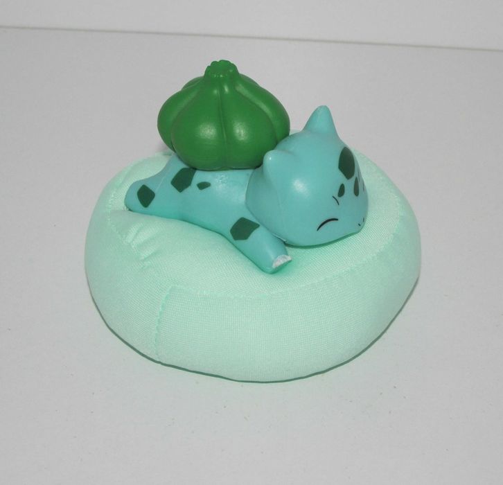 Pokémon Bulbasaur com Almofadinha Verde